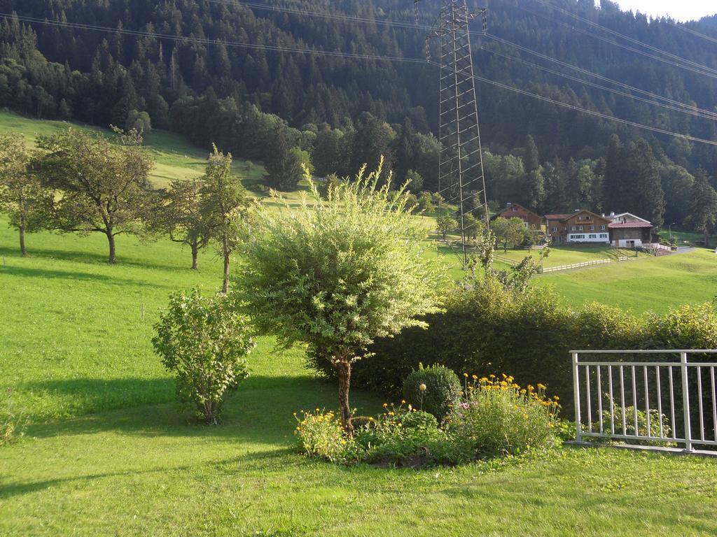 Ferienwohnung Haus Konzett Dalaas Exterior foto