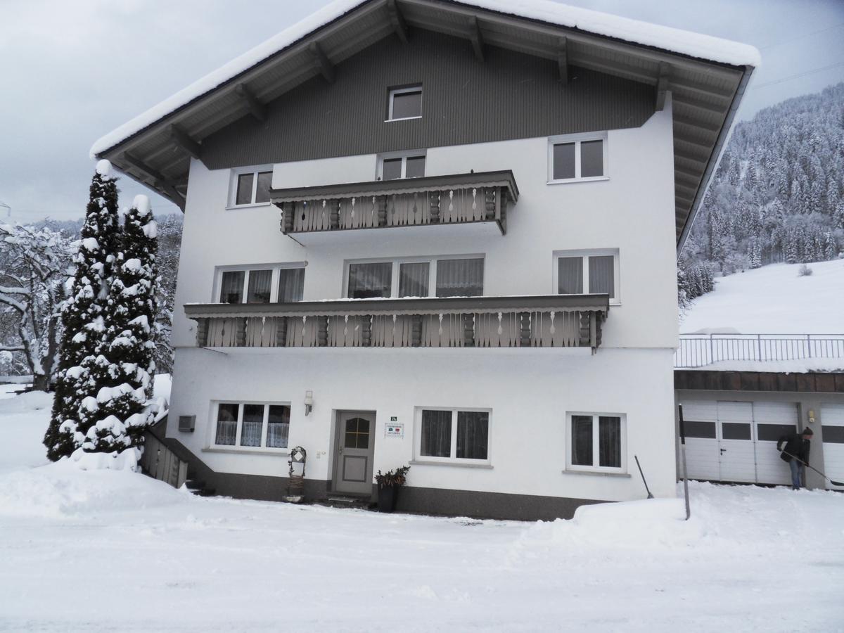 Ferienwohnung Haus Konzett Dalaas Exterior foto